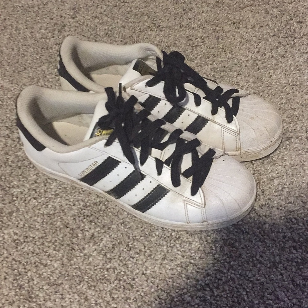 Adidas superstars